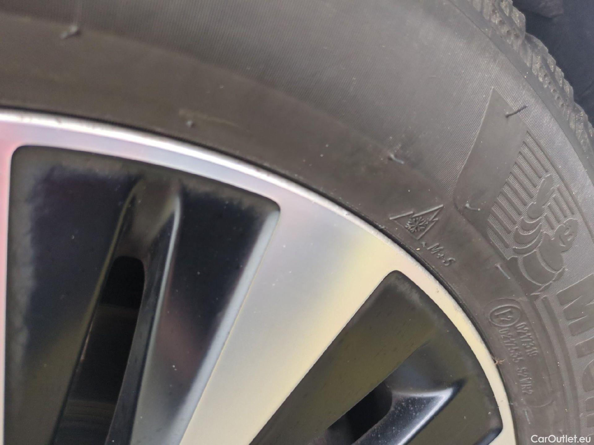  Mercedes  A-Klasse MERCEDES-BENZ Classe A Berline / 2018 / 4P / Berline A 180 Business Line #8