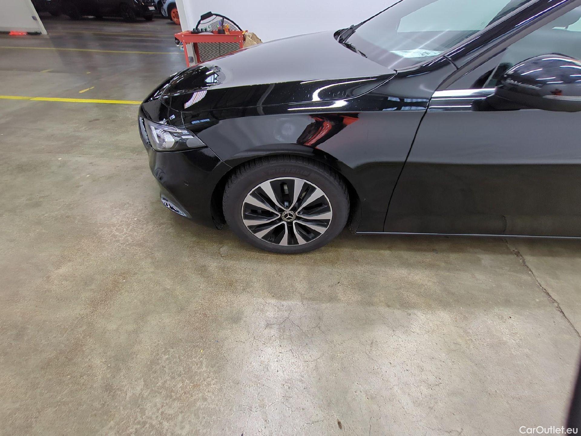  Mercedes  A-Klasse MERCEDES-BENZ Classe A Berline / 2018 / 4P / Berline A 180 Business Line #2