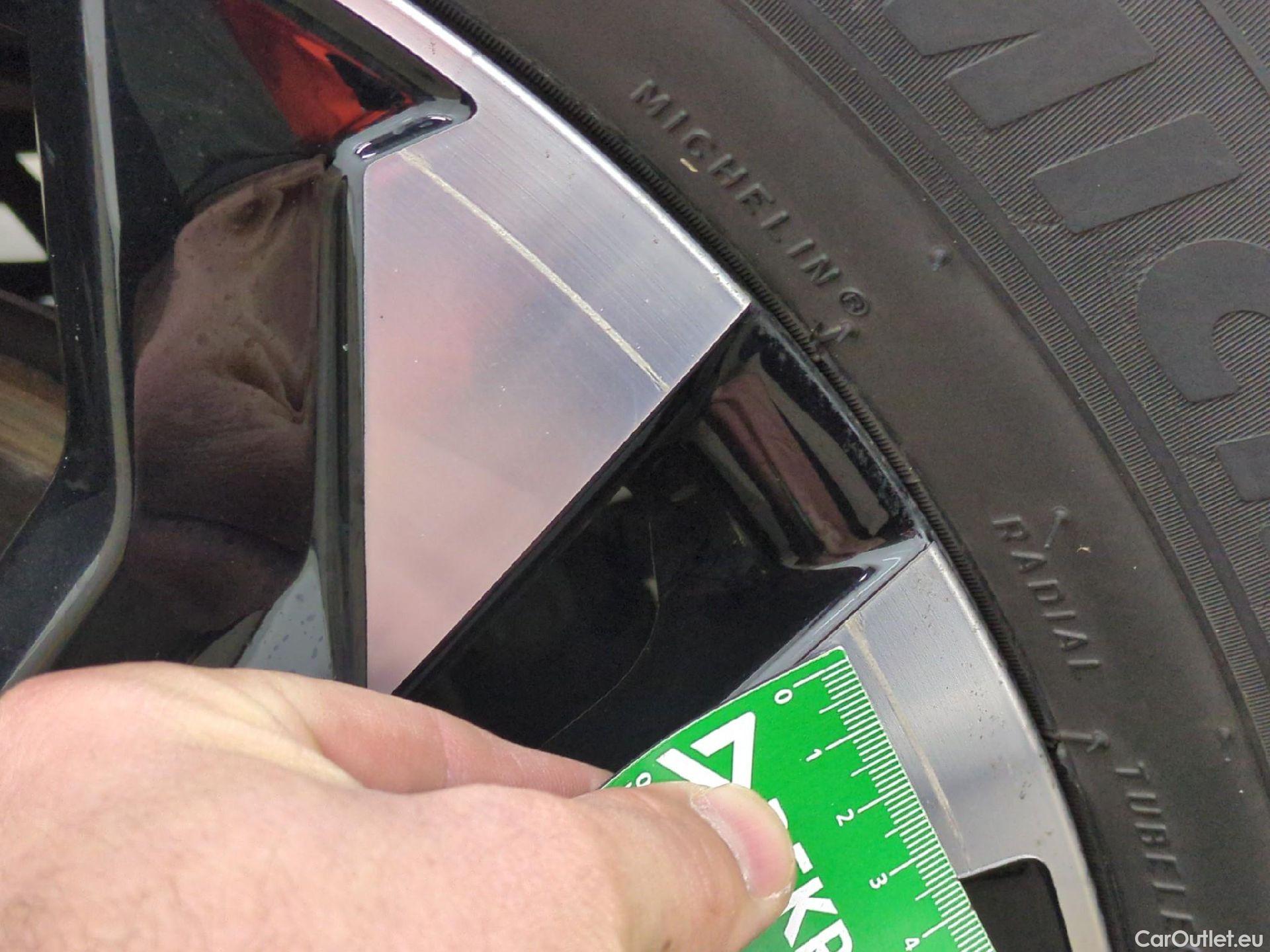  Peugeot  2008  Allure 1.5 HDi 130CV BVA8 E6d #7