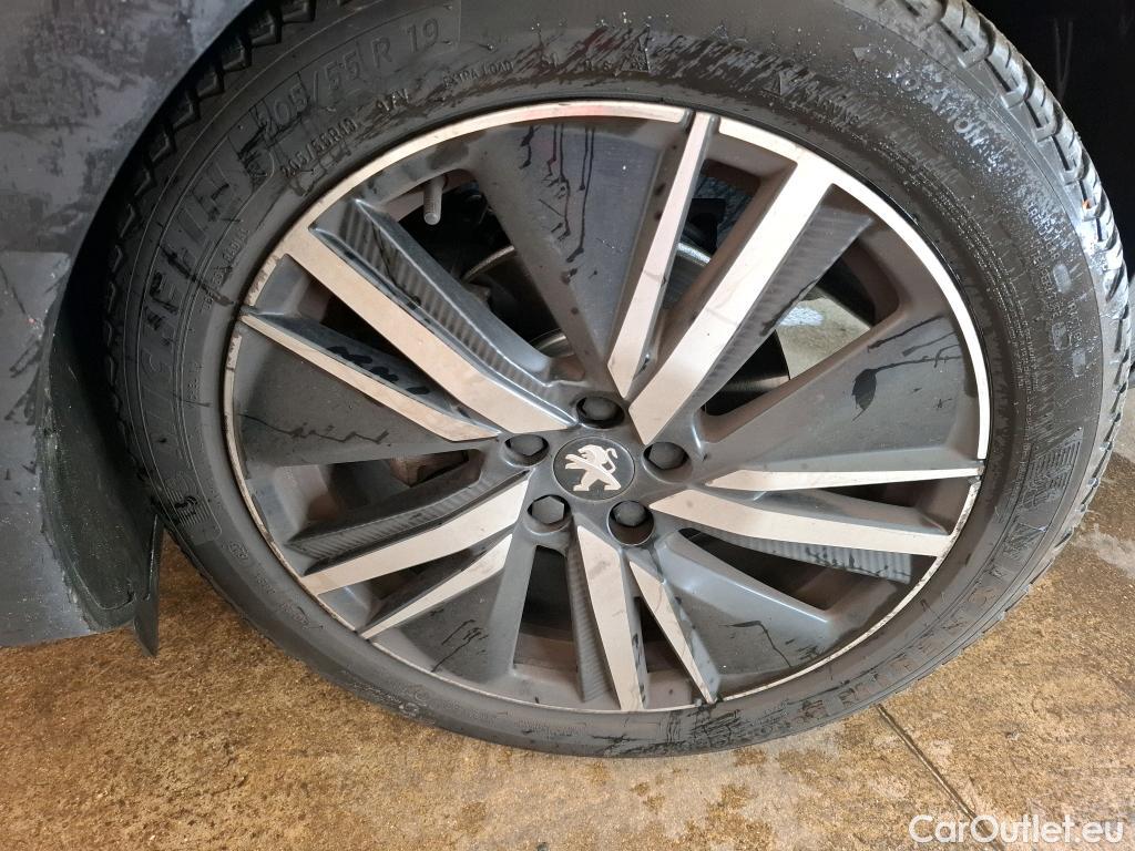  Peugeot  5008 PEUGEOT  / 2020 / 5P / SUV PureTech 130 S&S EAT8 GT Pack #4