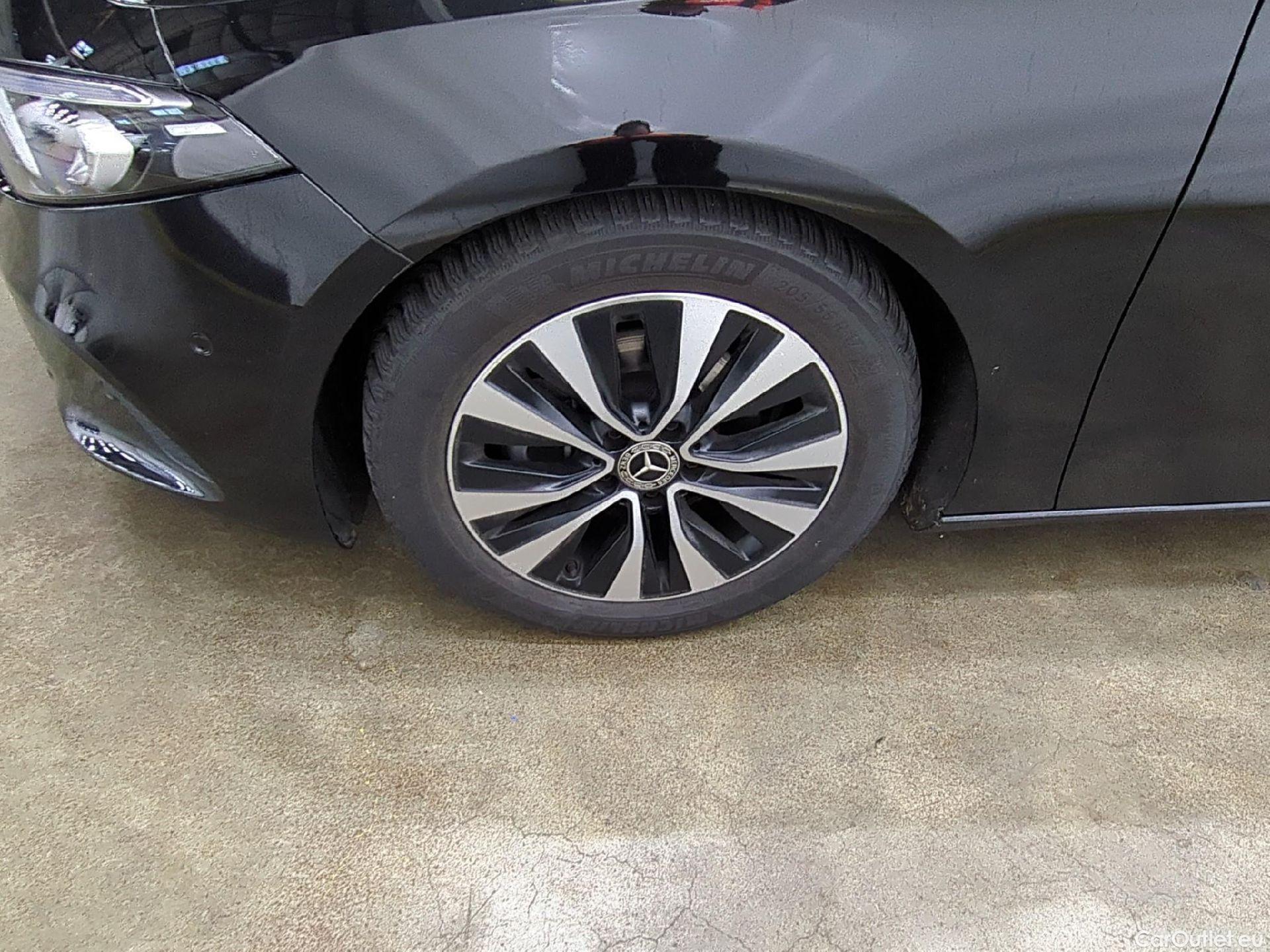  Mercedes  A-Klasse MERCEDES-BENZ Classe A Berline / 2018 / 4P / Berline A 180 Business Line #9