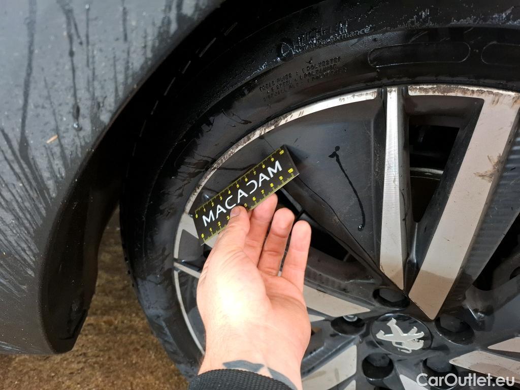  Peugeot  5008 PEUGEOT  / 2020 / 5P / SUV PureTech 130 S&S EAT8 GT Pack #12