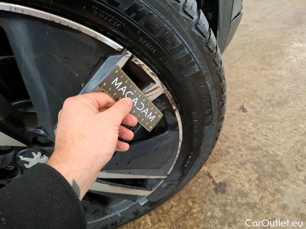  Peugeot  5008 PEUGEOT  / 2020 / 5P / SUV PureTech 130 S&S EAT8 GT Pack #11