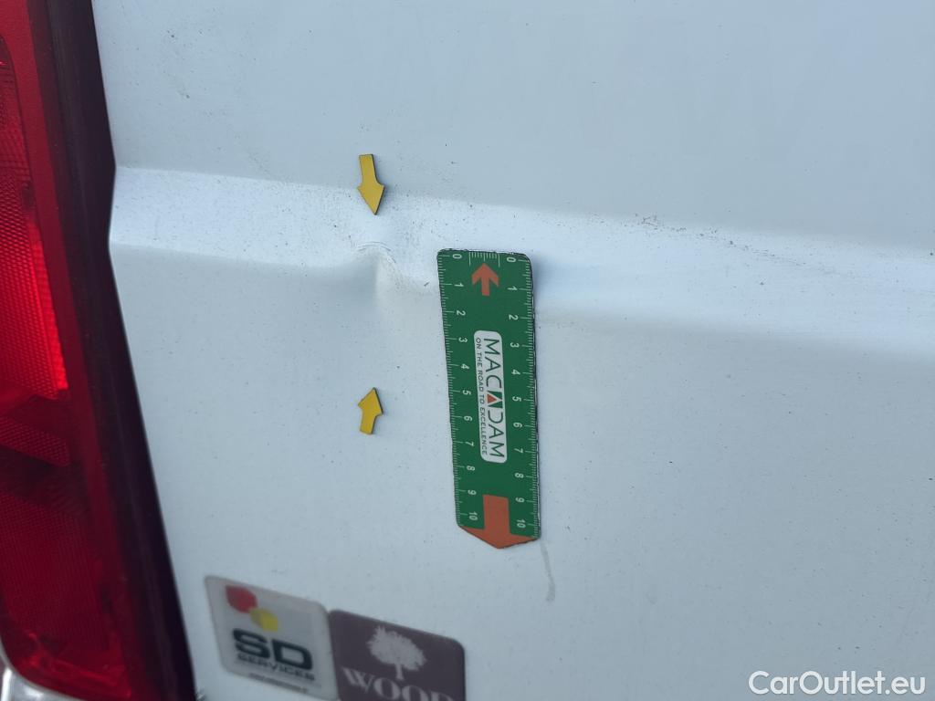  Peugeot  Boxer PEUGEOT  / 2014 / 4P / Fourgon tôlé BlueHDi S&S 120 ASPHALT 333 L1H2 #17