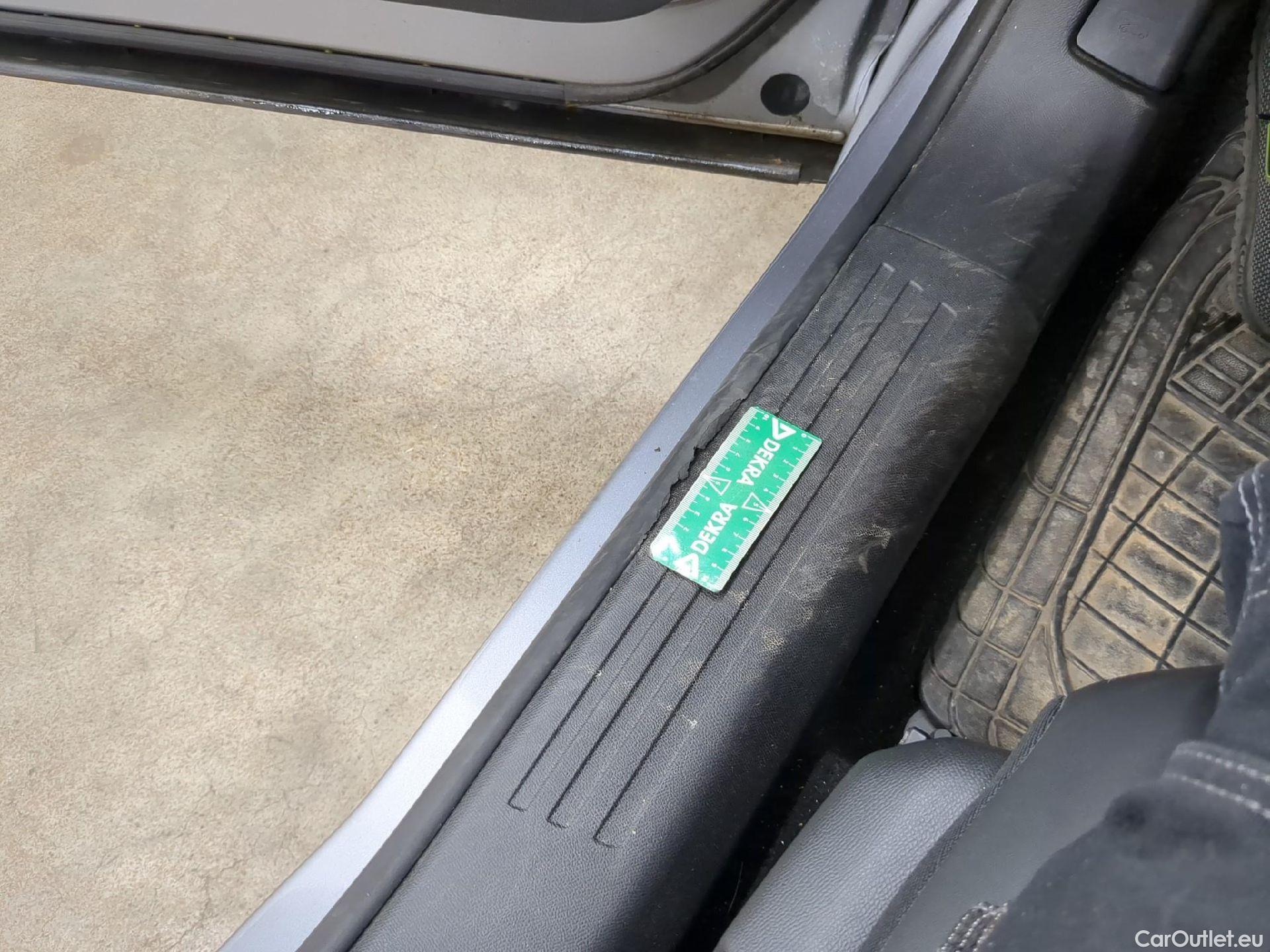  Peugeot  2008  Allure 1.5 HDi 130CV BVA8 E6d / VO RECONDITIONNE - PHOTOS AVANT RECONDITIONNEMENT #7