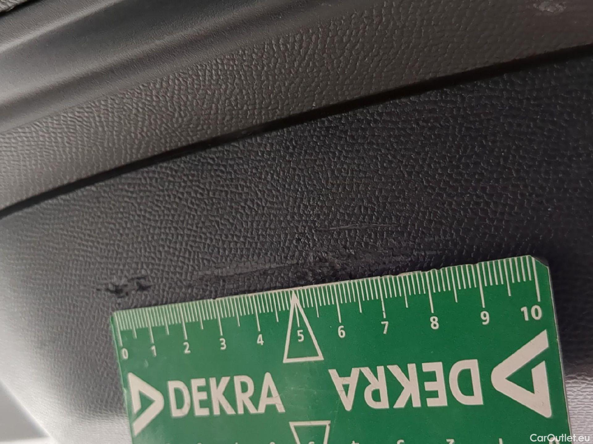  Peugeot  2008  Allure 1.5 HDi 130CV BVA8 E6d / VO RECONDITIONNE - PHOTOS AVANT RECONDITIONNEMENT #9