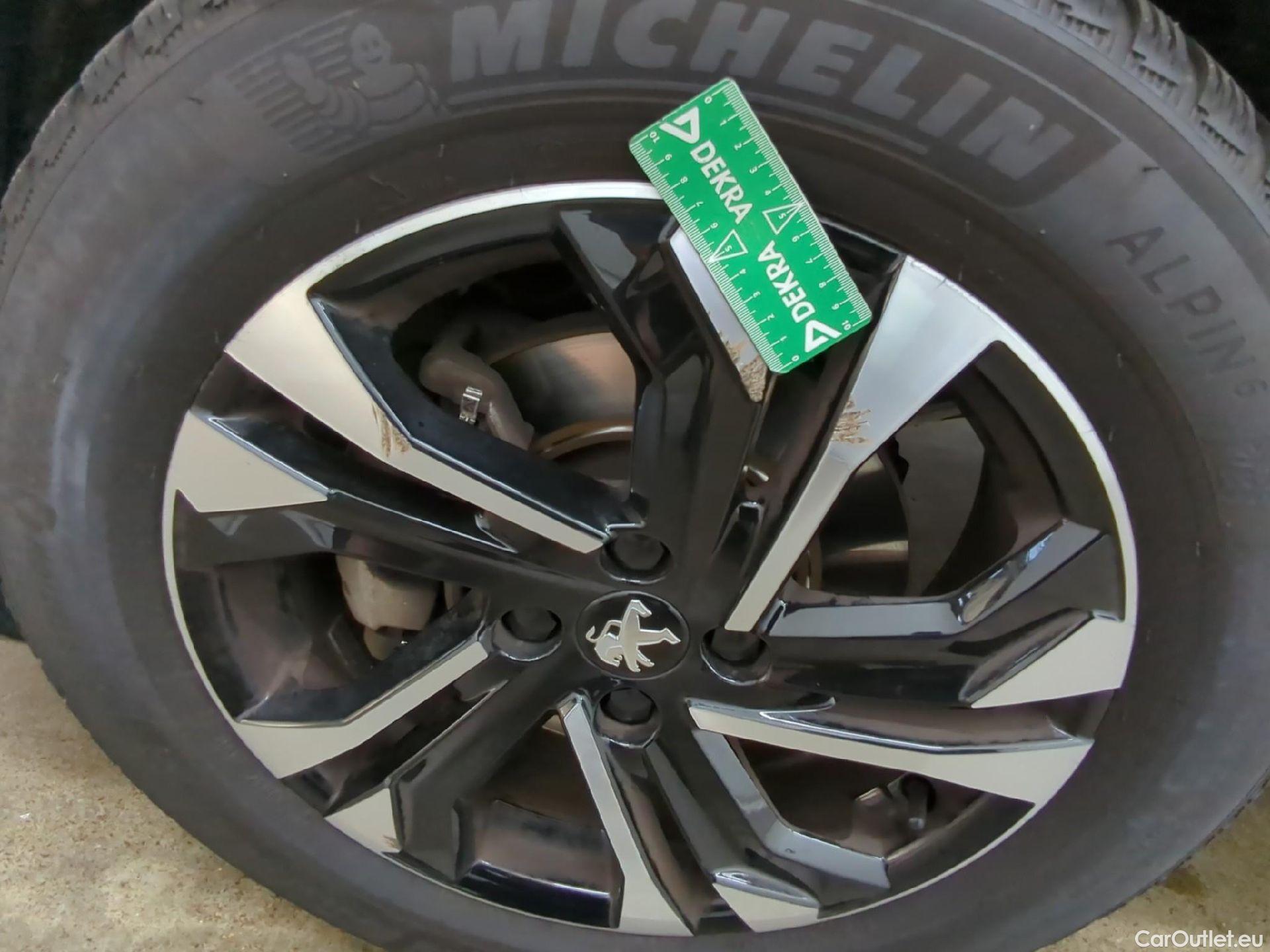  Peugeot  2008  Allure 1.5 HDi 130CV BVA8 E6d / VO RECONDITIONNE - PHOTOS AVANT RECONDITIONNEMENT #16