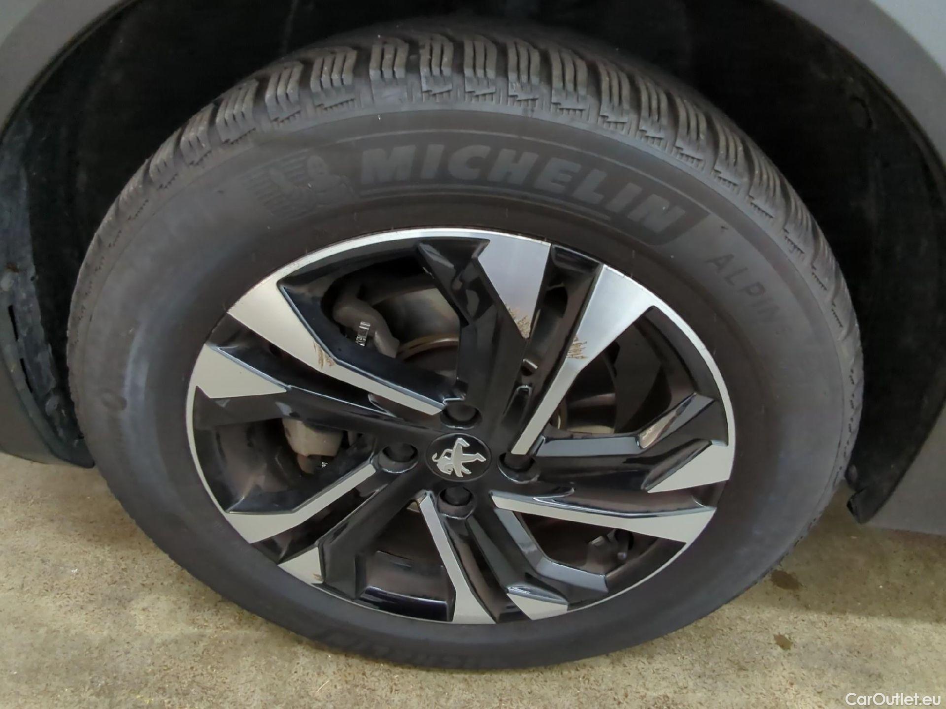  Peugeot  2008  Allure 1.5 HDi 130CV BVA8 E6d / VO RECONDITIONNE - PHOTOS AVANT RECONDITIONNEMENT #14