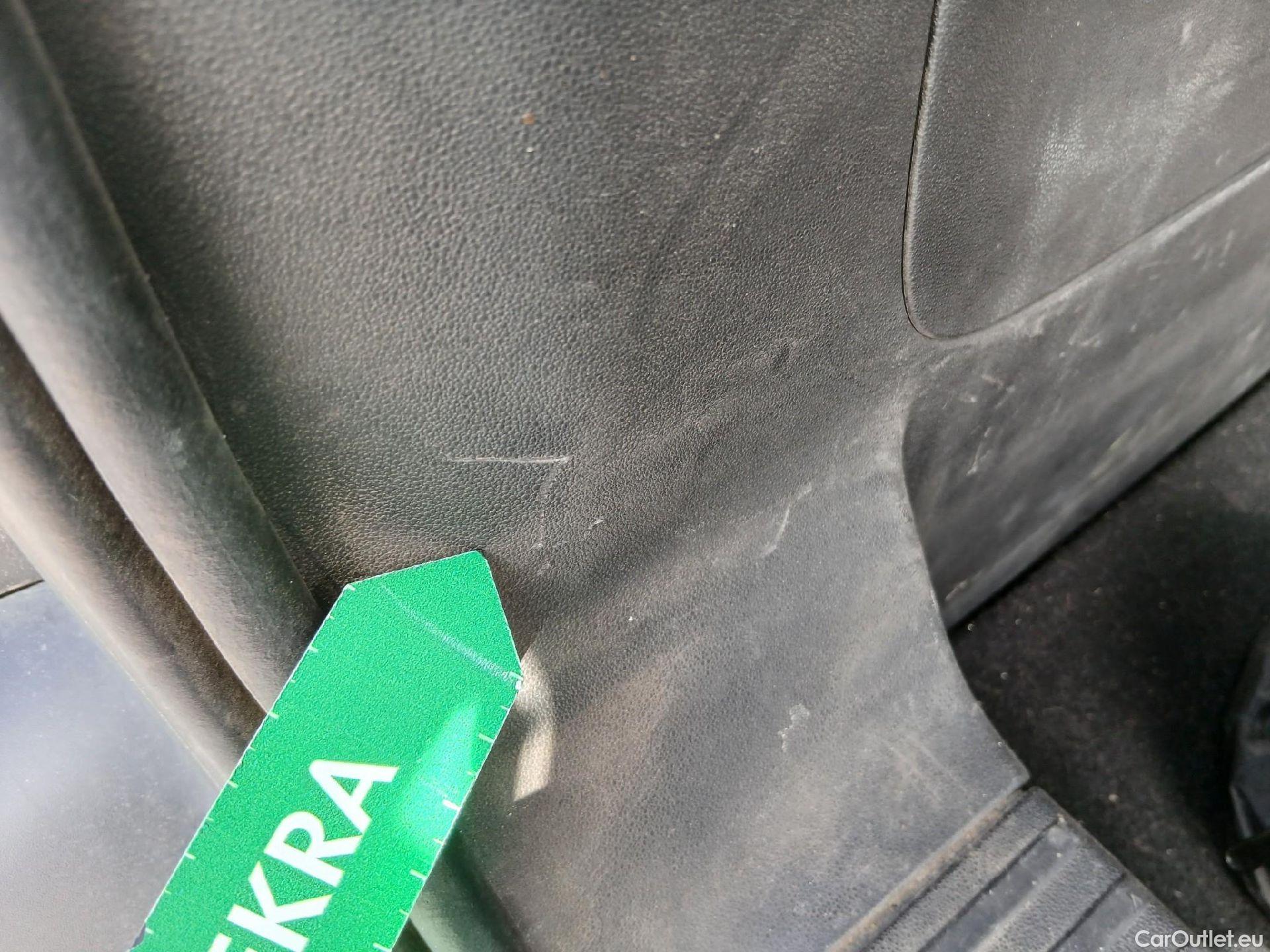  Citroen  C3 CITROEN  Aircross / 2021 / 5P / todoterreno BlueHDi 81kW (110CV) S&S Feel Pack #42