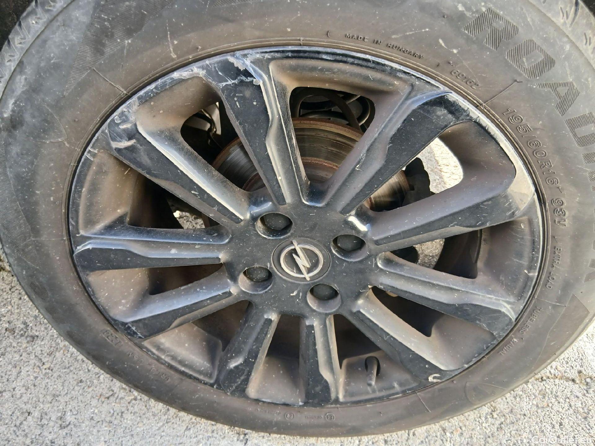  Opel  Crossland OPEL  / 2020 / 5P / crossover 1.5D 81kW (110CV) GS Line #19