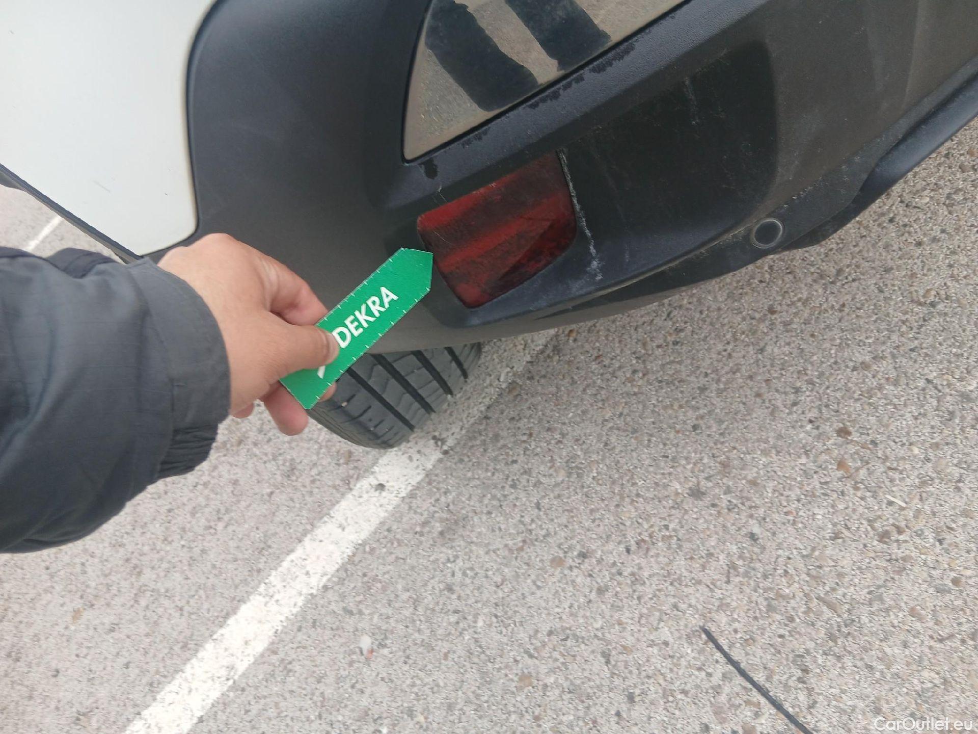  Peugeot  3008 PEUGEOT  / 2016 / 5P / todoterreno 1.5 BlueHDi 96kW (130CV) S&S Style #23