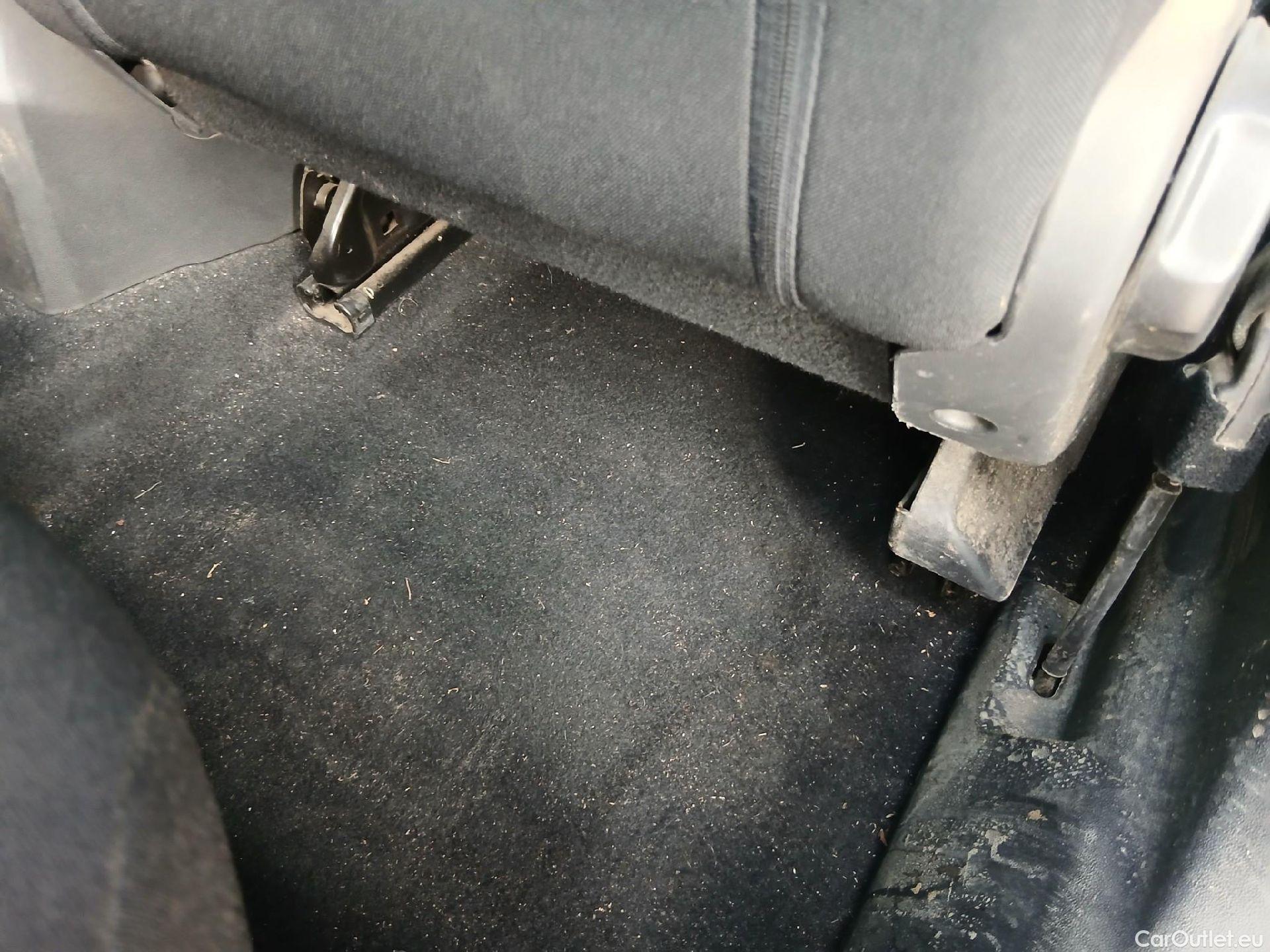  Citroen  C3 CITROEN  Aircross / 2021 / 5P / todoterreno BlueHDi 81kW (110CV) S&S Feel Pack #24