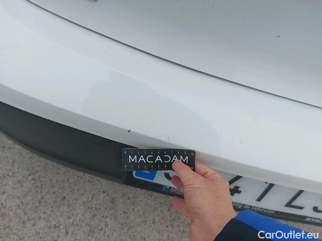  Peugeot  208 PEUGEOT  / 2019 / 5P / berlina con portón BlueHDi 73kW (100CV) Active Pack (AC) #12