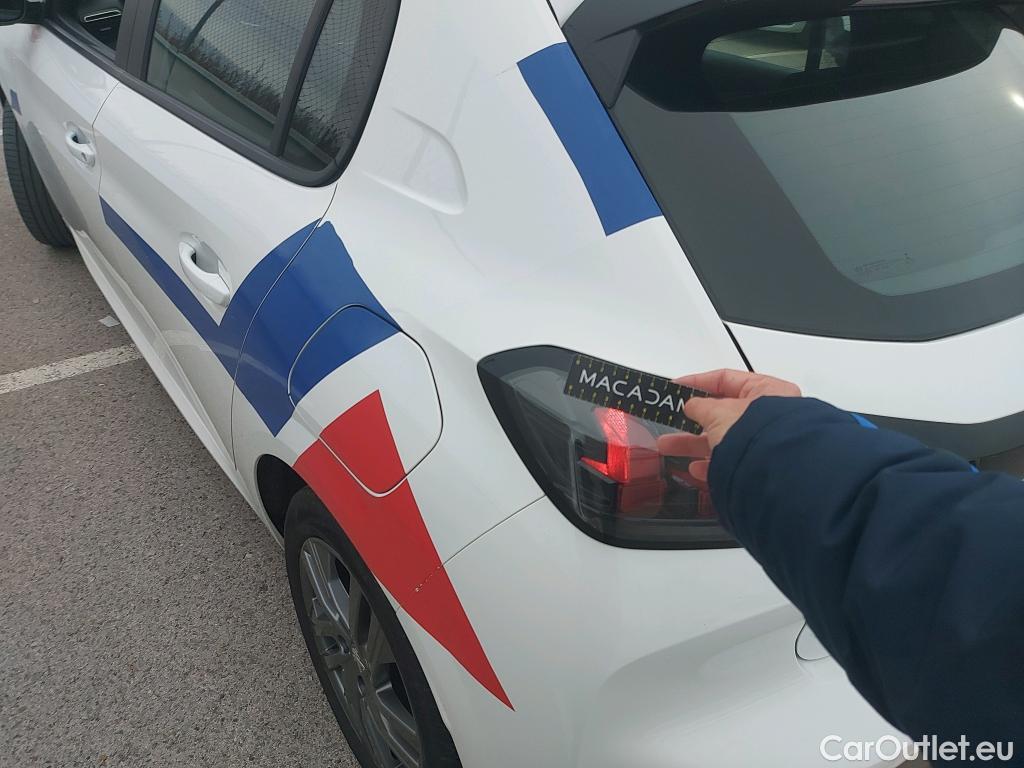  Peugeot  208 PEUGEOT  / 2019 / 5P / berlina con portón BlueHDi 73kW (100CV) Active Pack (AC) #5