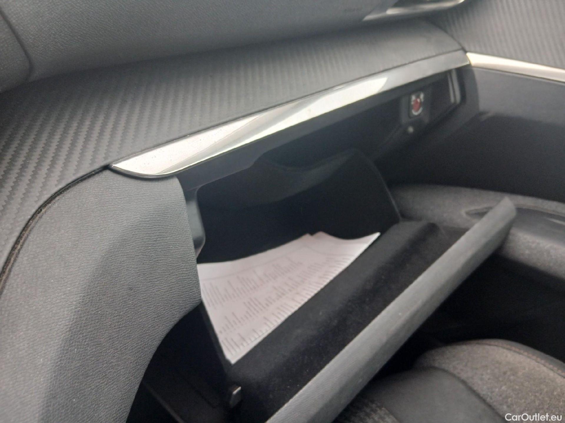  Peugeot  3008 PEUGEOT  / 2016 / 5P / todoterreno 1.5 BlueHDi 96kW (130CV) S&S Style #1