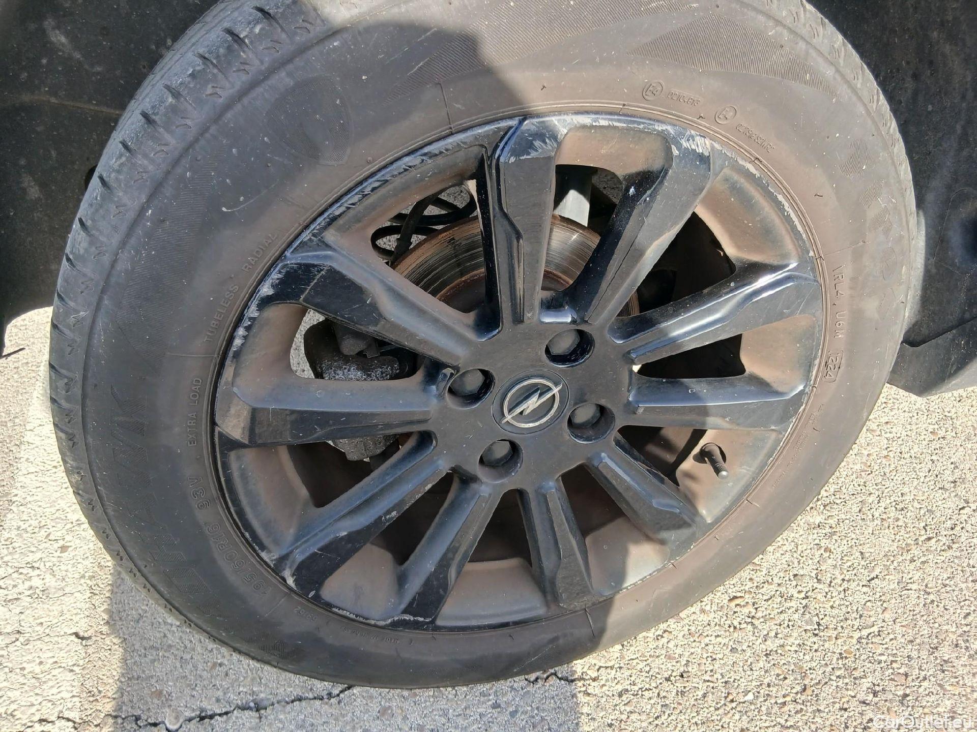  Opel  Crossland OPEL  / 2020 / 5P / crossover 1.5D 81kW (110CV) GS Line #24