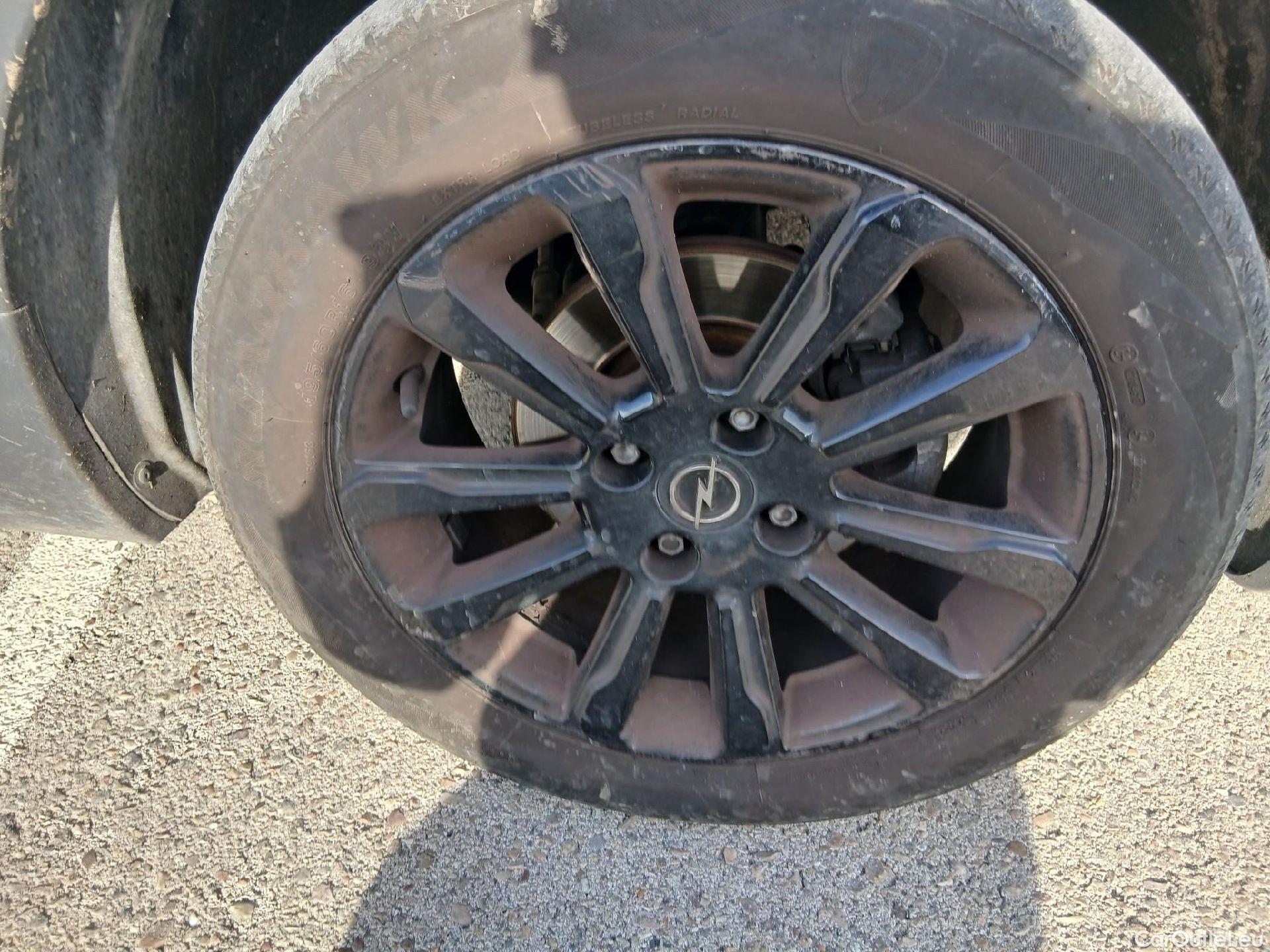  Opel  Crossland OPEL  / 2020 / 5P / crossover 1.5D 81kW (110CV) GS Line #29