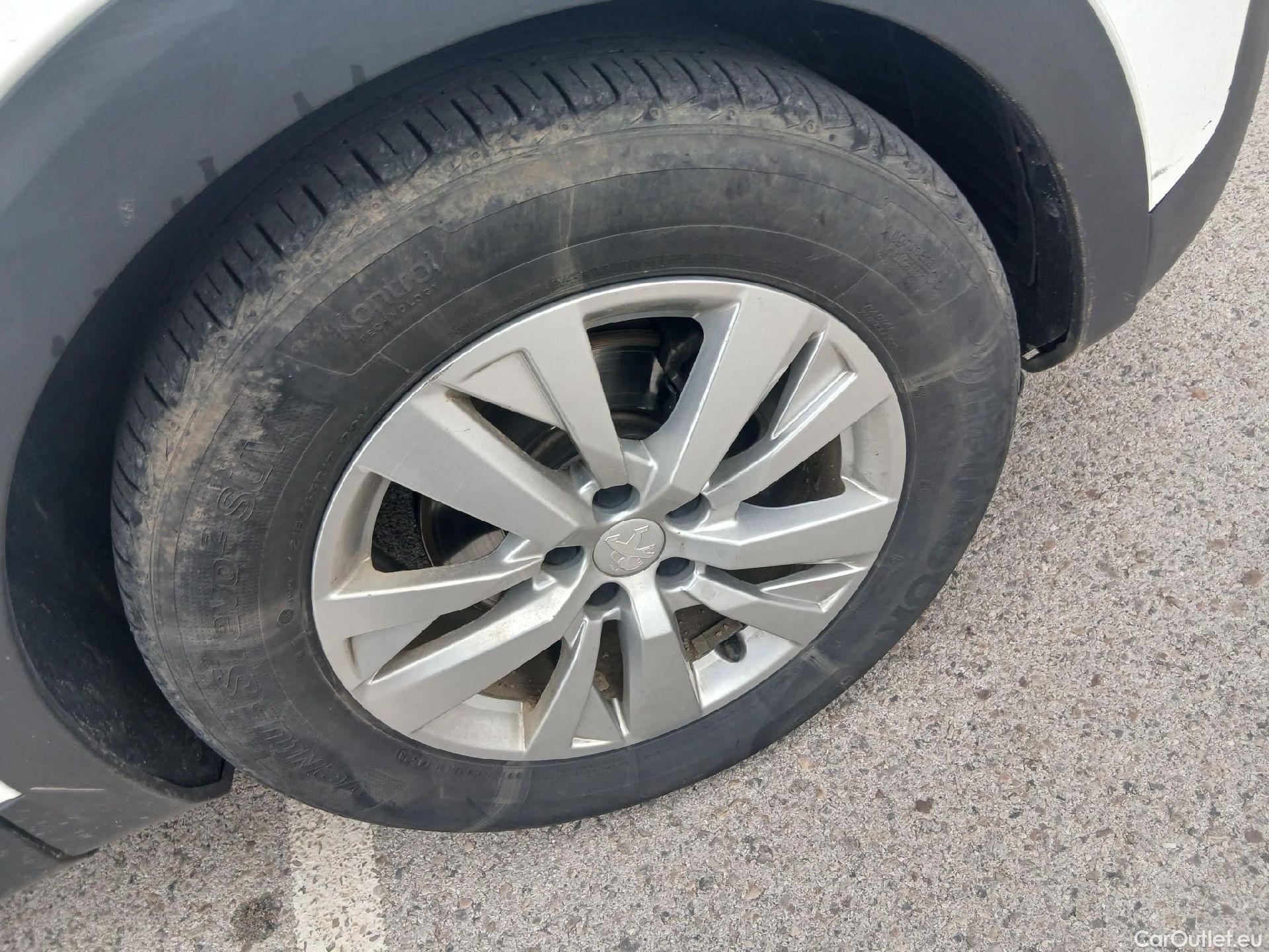  Peugeot  3008 PEUGEOT  / 2016 / 5P / todoterreno 1.5 BlueHDi 96kW (130CV) S&S Style #5