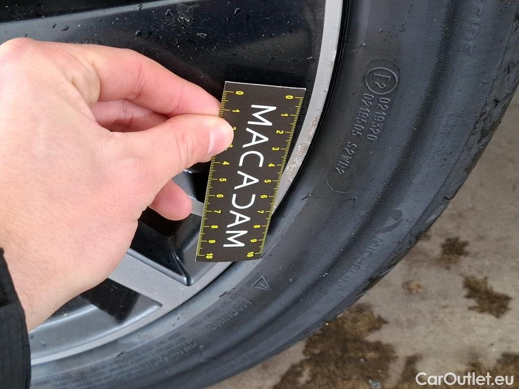  Peugeot  3008  GT 1.2 PureTech 130CV BVA8 E6d #18