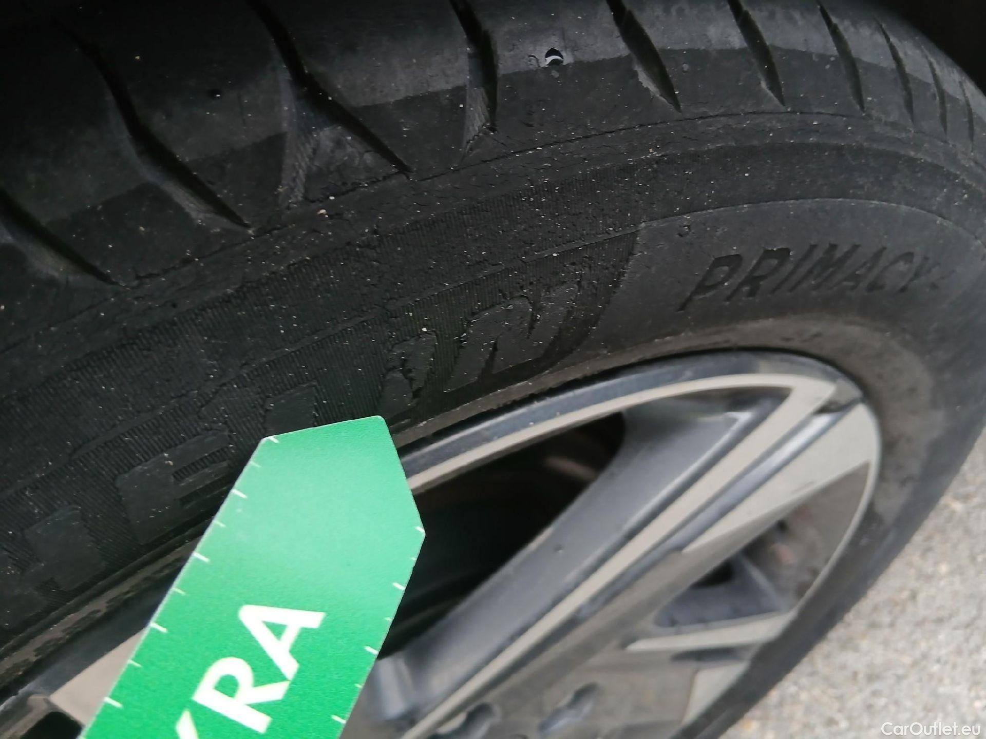  Hyundai  Bayon HYUNDAI  / 2021 / 5P / todoterreno 1.0 TGDI 74kW (100CV) Maxx #10