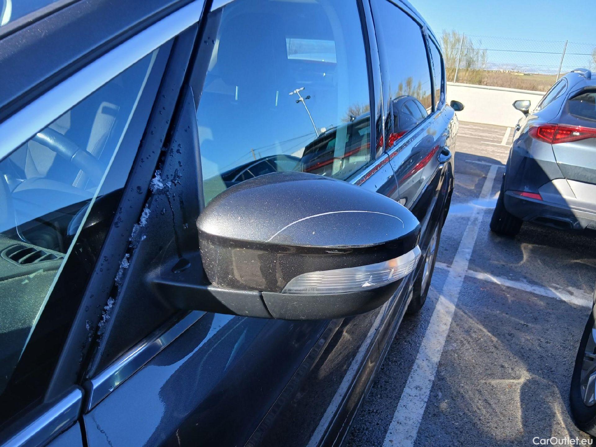  Ford  S-Max FORD  / 2010 / 5P / monovolumen 2.0 TDCi Panther 110kW Titanium Pow #8