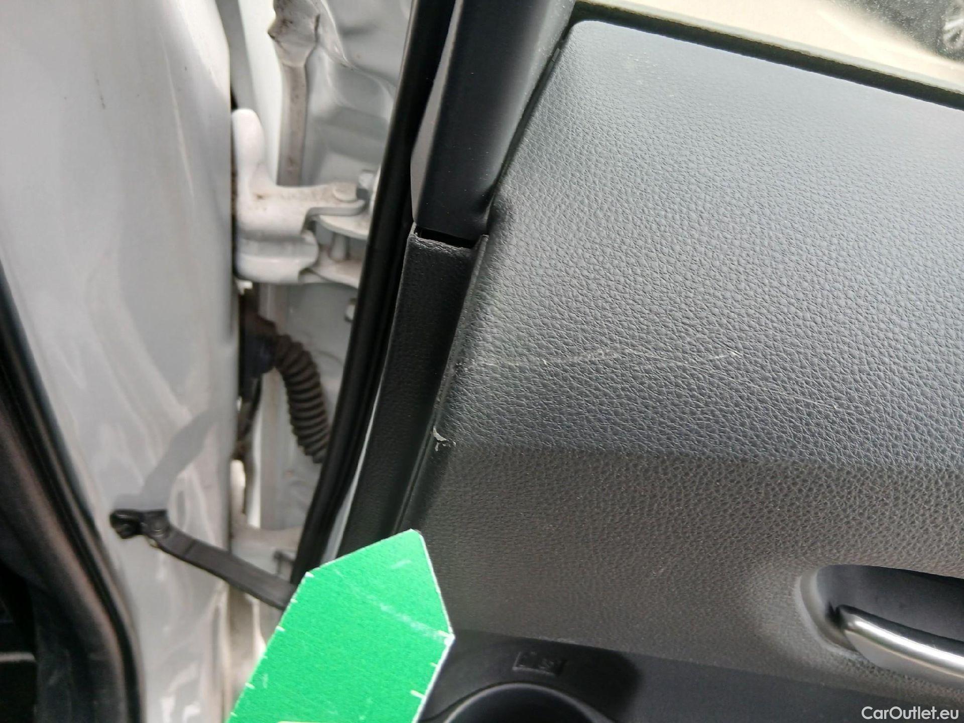  Toyota  Corolla TOYOTA  1.8 125H ACTIVE TECH E-CVT #37