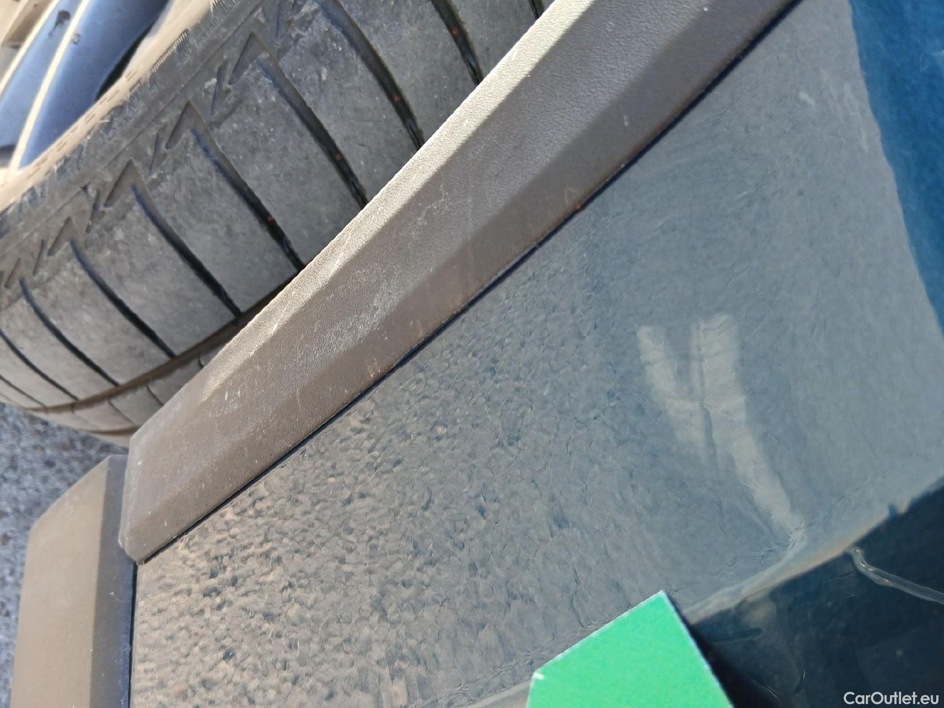  Skoda  Karoq SKODA  / 2017 / 5P / todoterreno 2.0 TDI 110kW (150CV) DSG 4X4 Scout #4