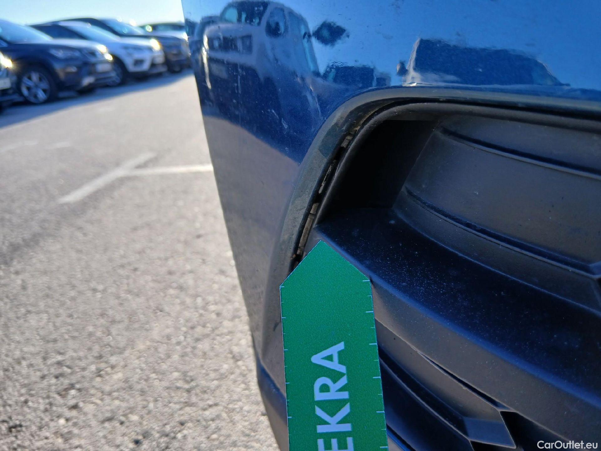  Skoda  Karoq SKODA  / 2017 / 5P / todoterreno 2.0 TDI 110kW (150CV) DSG 4X4 Scout #13