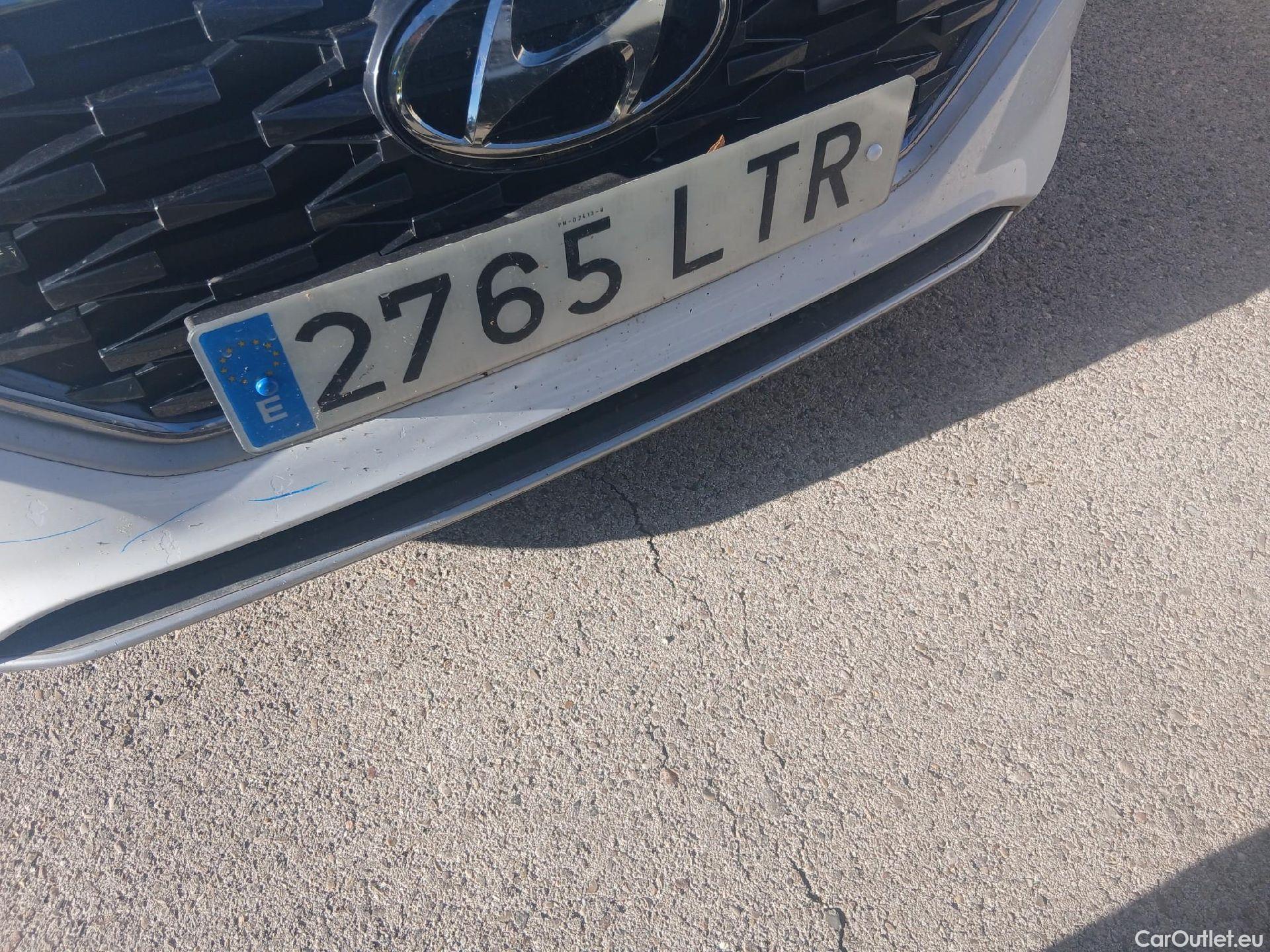  Hyundai   Ioniq HYUNDAI / 2019 / 5P / berlina con portón 1.6 GDI HEV Tecno DCT #8