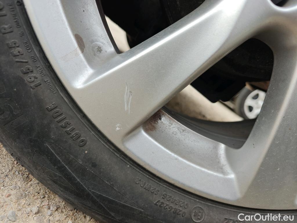  Opel  Corsa OPEL  / 2019 / 5P / berlina con portón 1.2T XHL 74kW (100CV) Edition #40