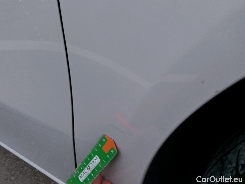  Mercedes  A-Klasse MERCEDES-BENZ Clase A / 2018 / 5P / berlina con portón A 250 e #28