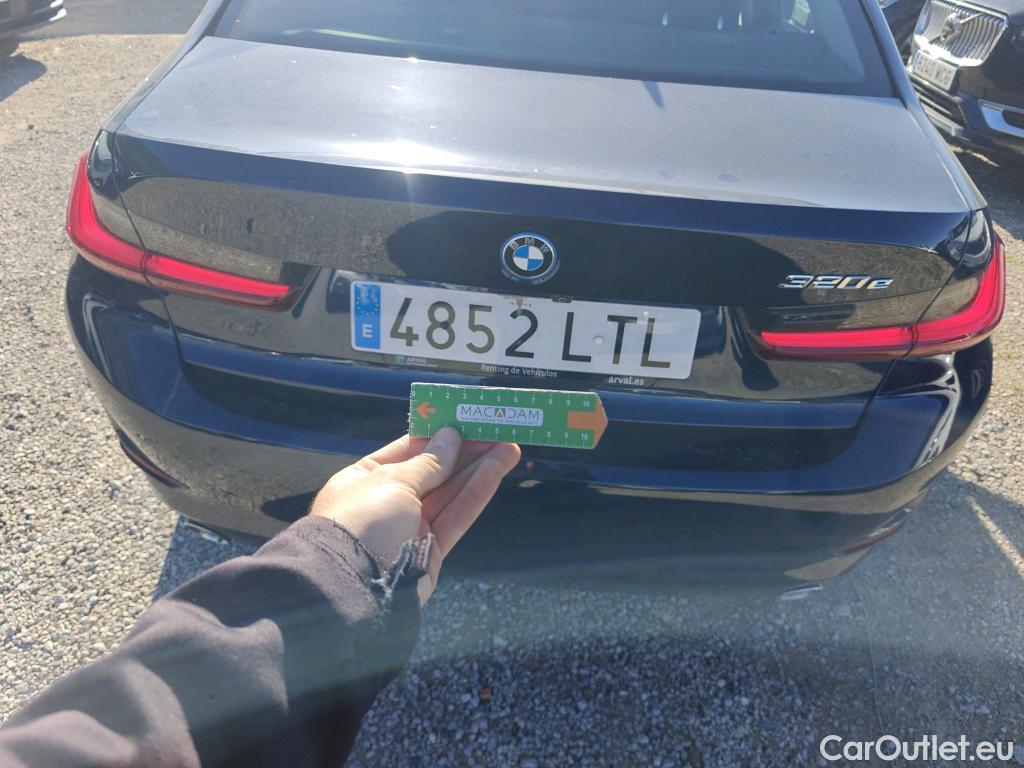  Bmw  Serie 3 BMW  / 2018 / 4P / sedán 320e #11