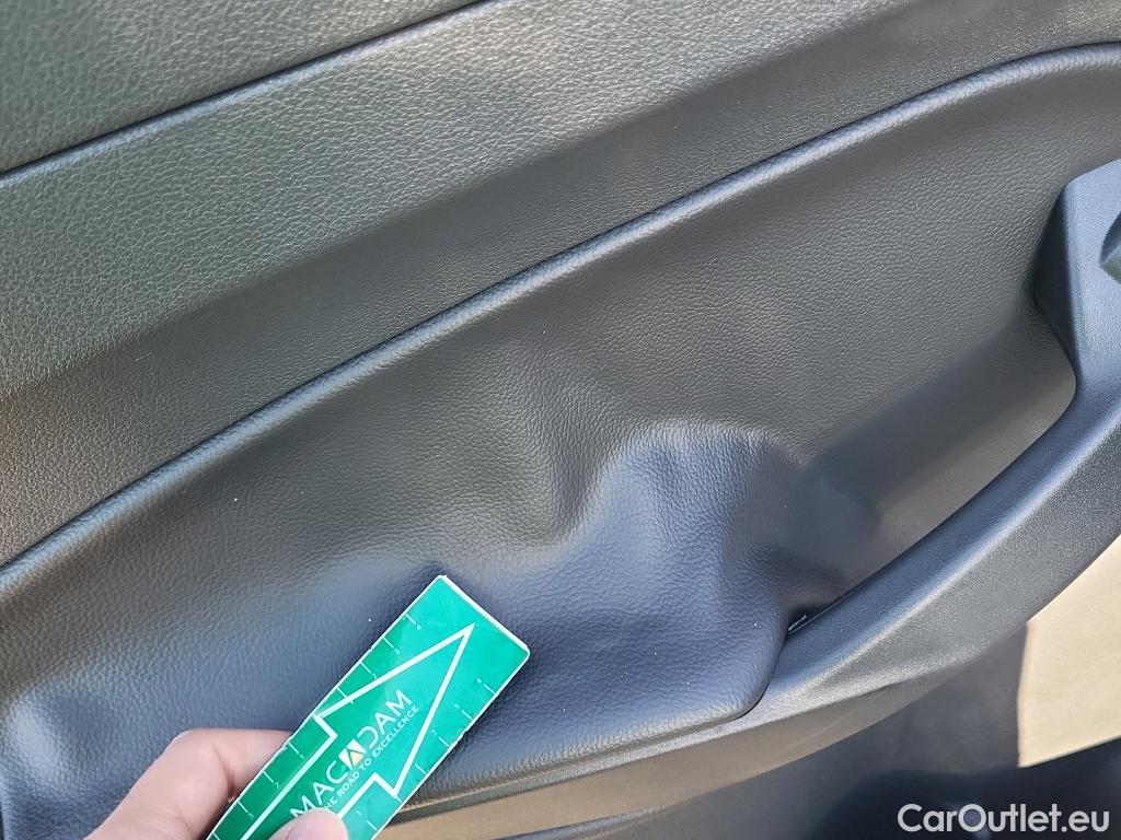  Ford  Kuga FORD  / 2016 / 5P / todoterreno 1.5 EcoBoost 88kW 4x2 Trend+ (CX) #21