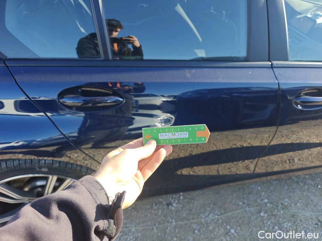  Bmw  Serie 3 BMW  / 2018 / 4P / sedán 320e #13