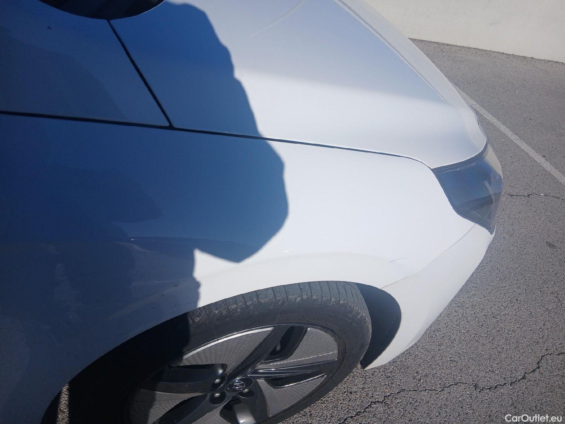  Hyundai   Ioniq HYUNDAI / 2019 / 5P / berlina con portón 1.6 GDI HEV Tecno DCT #25