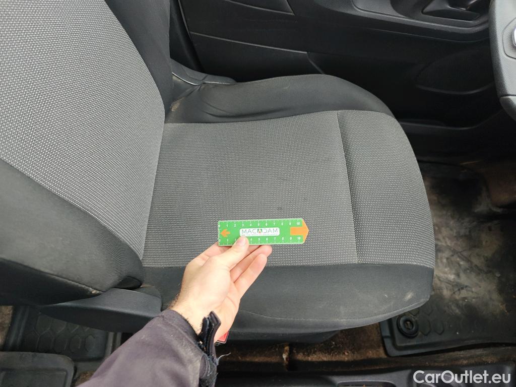  Opel  Combo OPEL  Life / 2018 / 5P / combi 1.5 TD 75kW (100CV) S/S Edition L (IND) #46