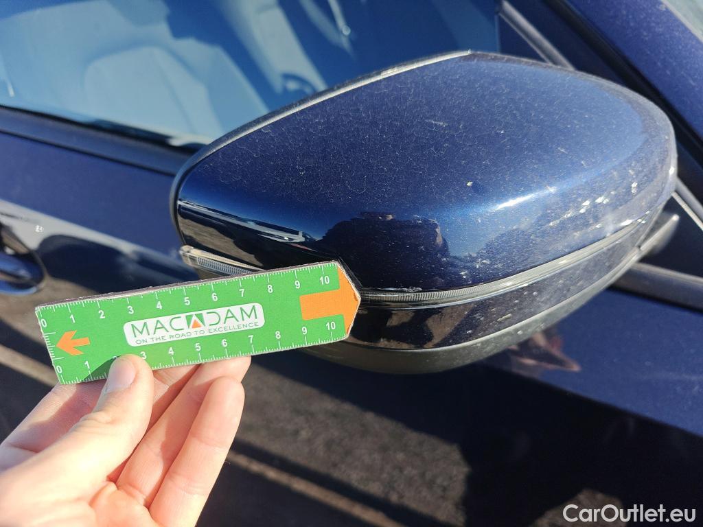  Bmw  Serie 3 BMW  / 2018 / 4P / sedán 320e #38