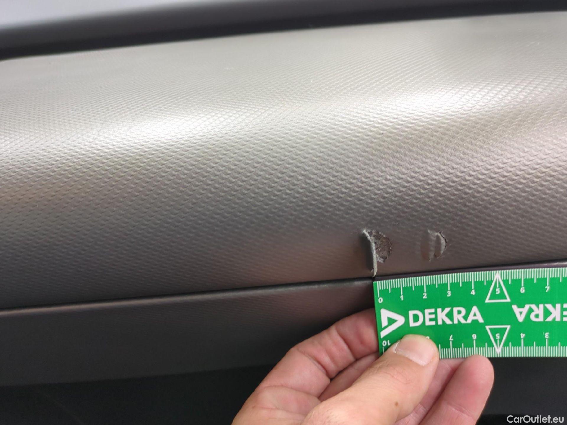  Citroen  C4 Cactus  Feel Business 1.2 PureTech 110CV BVM6 E6d #10