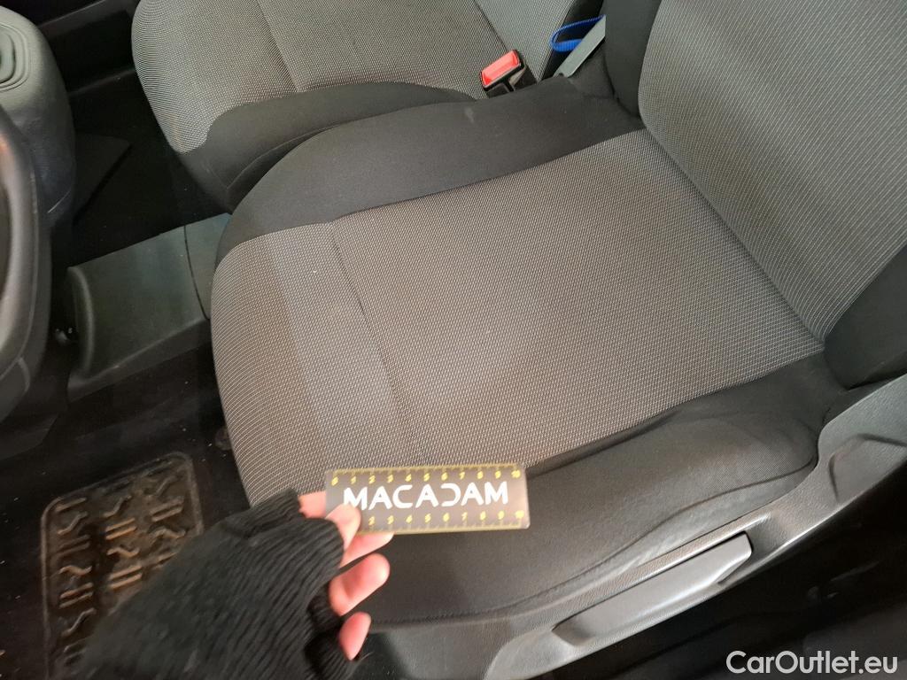  Citroen  Berlingo CITROEN  / 2018 / 4P / Fourgonnette M 1000kg BlueHDi 100 S&S BVM Driver #12