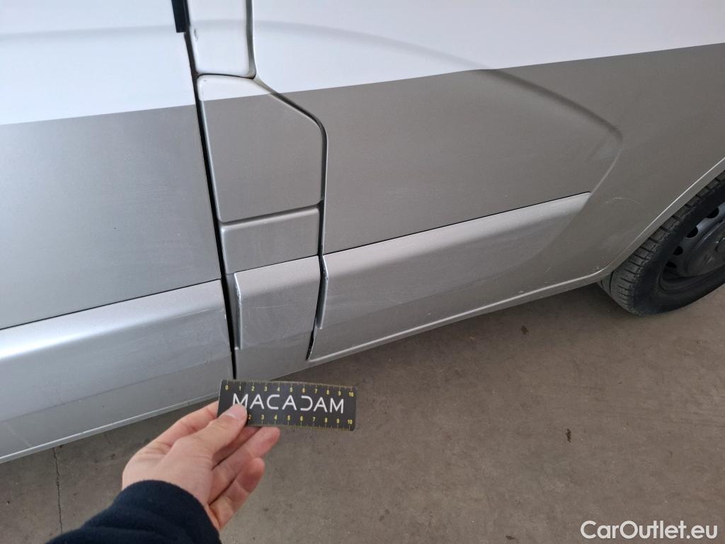  Renault  Master RENAULT  / 2014 / 4P / Fourgon tôlé &FG GCf Trac F3500 L2H2 dCi 110 Euro6 #51