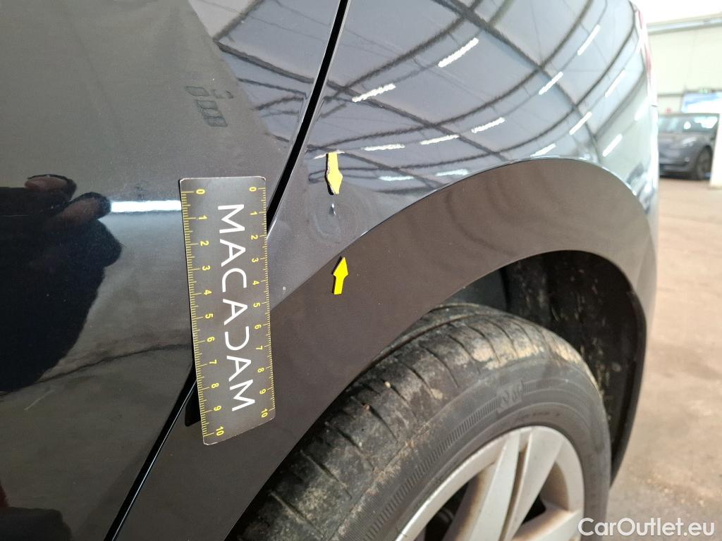  Volkswagen  Golf  VIII Berline Life Plus 2.0 TDI 115CV BVM6 E6d #9