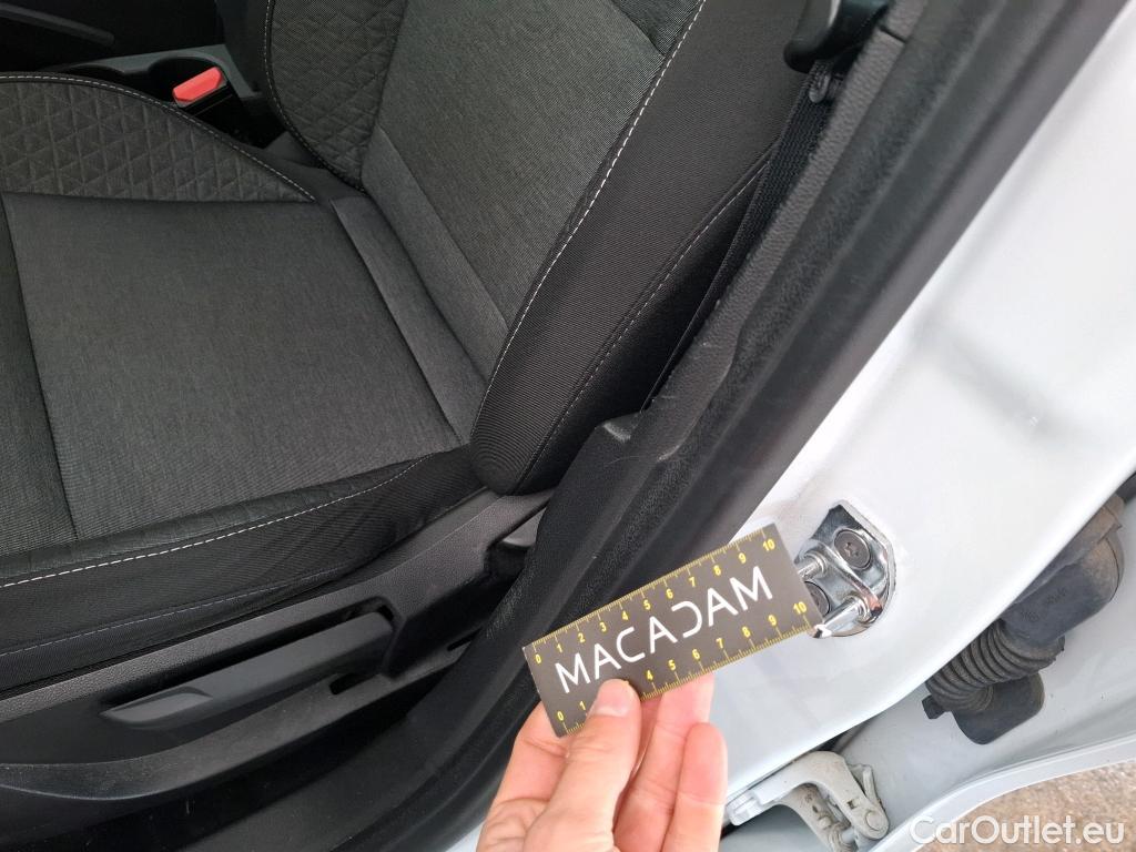  Renault  Captur  II Business 1.6 E-TECH Hybrid 145CV BVA6 E6d #40