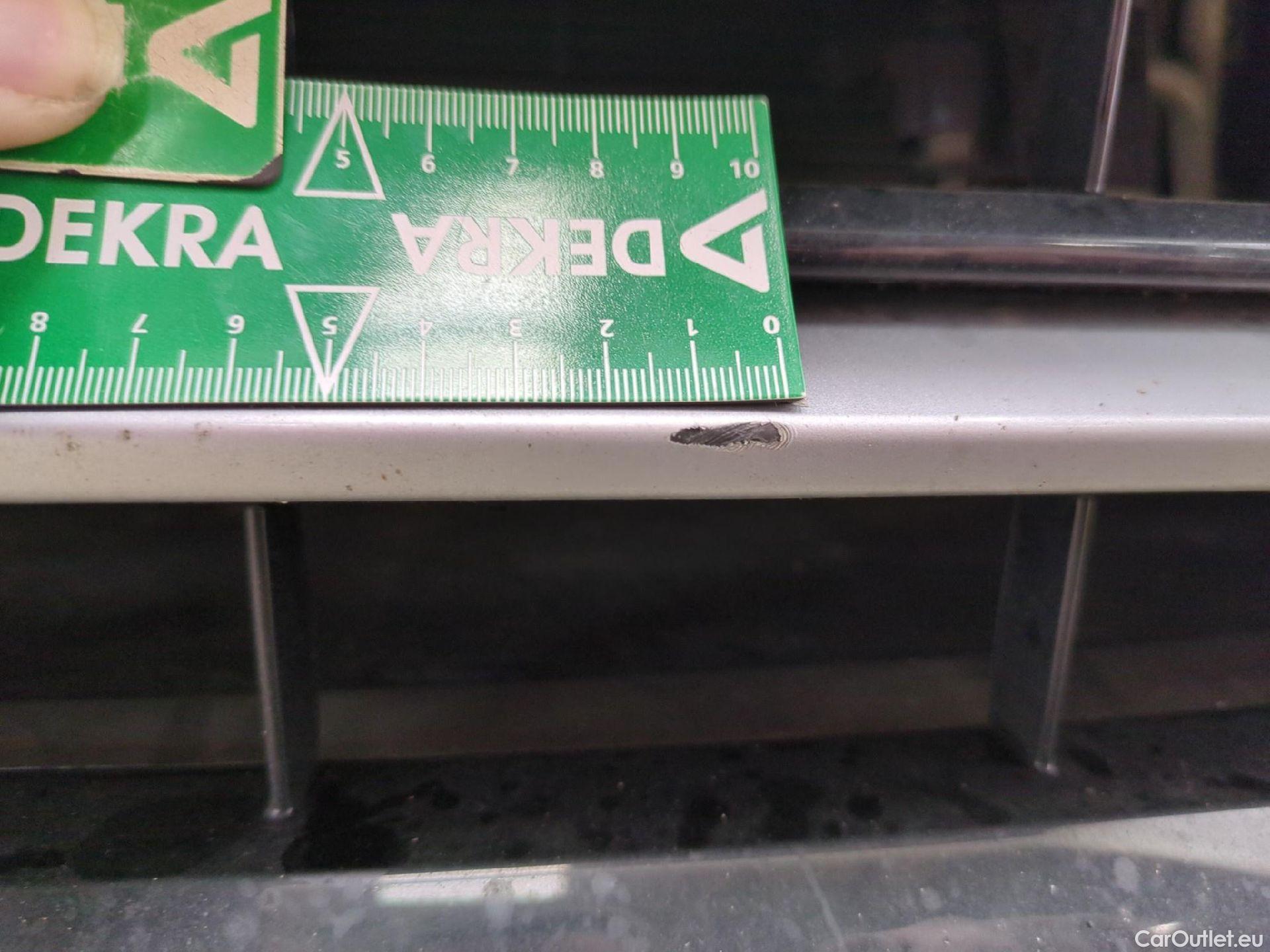  Volkswagen  Tiguan VOLKSWAGEN  / 2020 / 5P / SUV 1.4 eHybrid 245 DSG6 R-Line #4