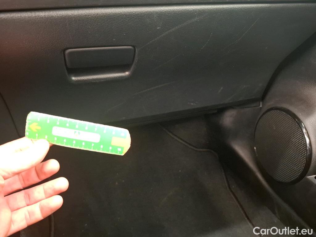  Toyota  Yaris TOYOTA  Hybride / 2017 / 5P / Berline 1.5 VVT-I HYBRID France Business #3