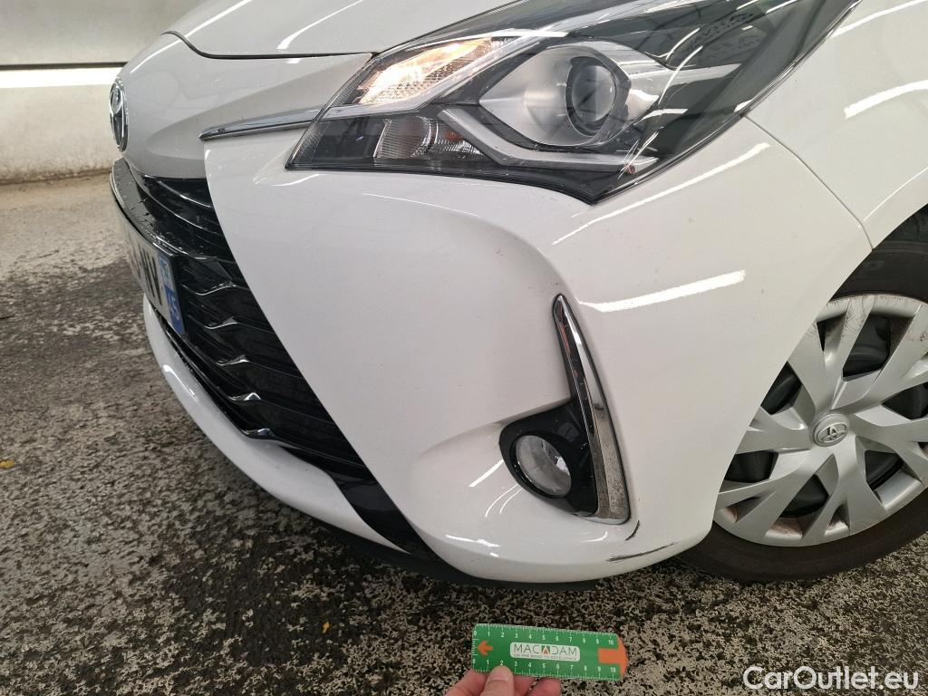  Toyota  Yaris TOYOTA  Hybride / 2017 / 5P / Berline 1.5 VVT-I HYBRID France Business #1