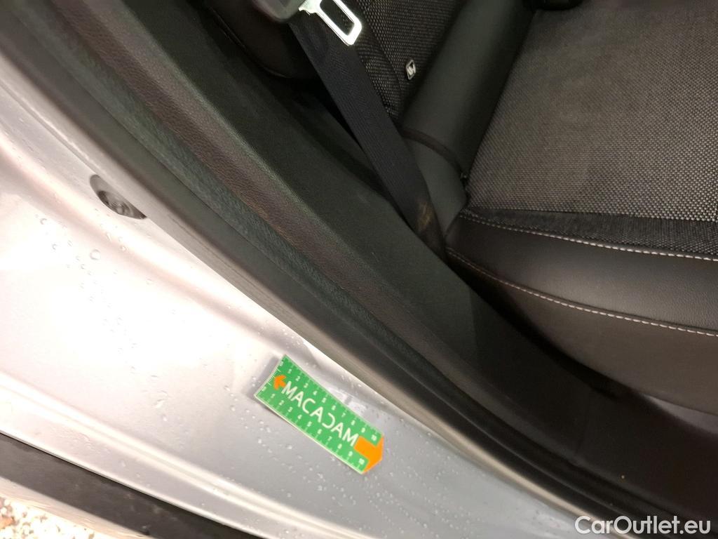  Renault  Captur  II Techno 1.6 E-TECH Hybrid 145CV BVA6 E6d #6