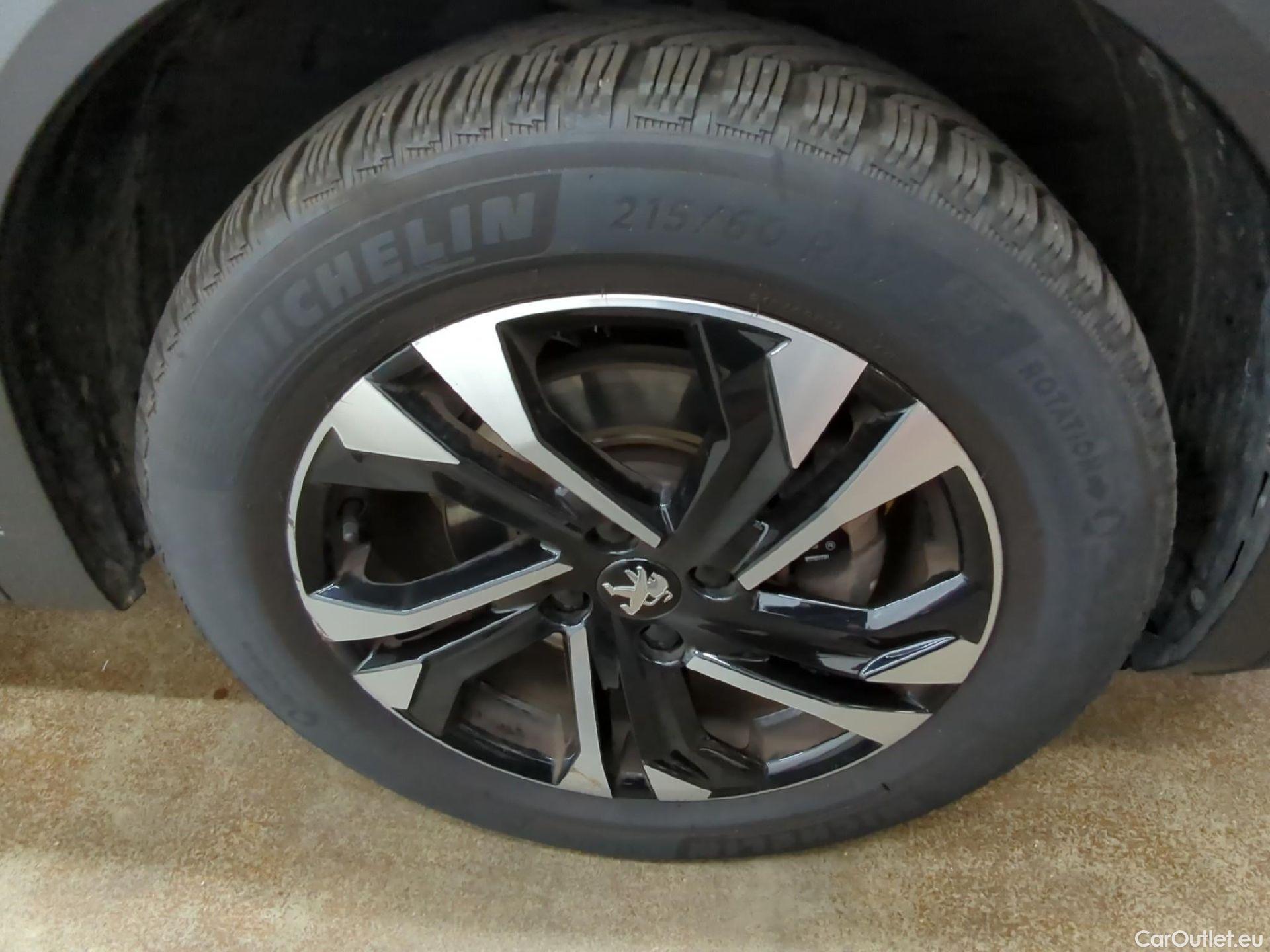  Peugeot  2008  Allure 1.5 HDi 130CV BVA8 E6d / VO RECONDITIONNE - PHOTOS AVANT RECONDITIONNEMENT #19