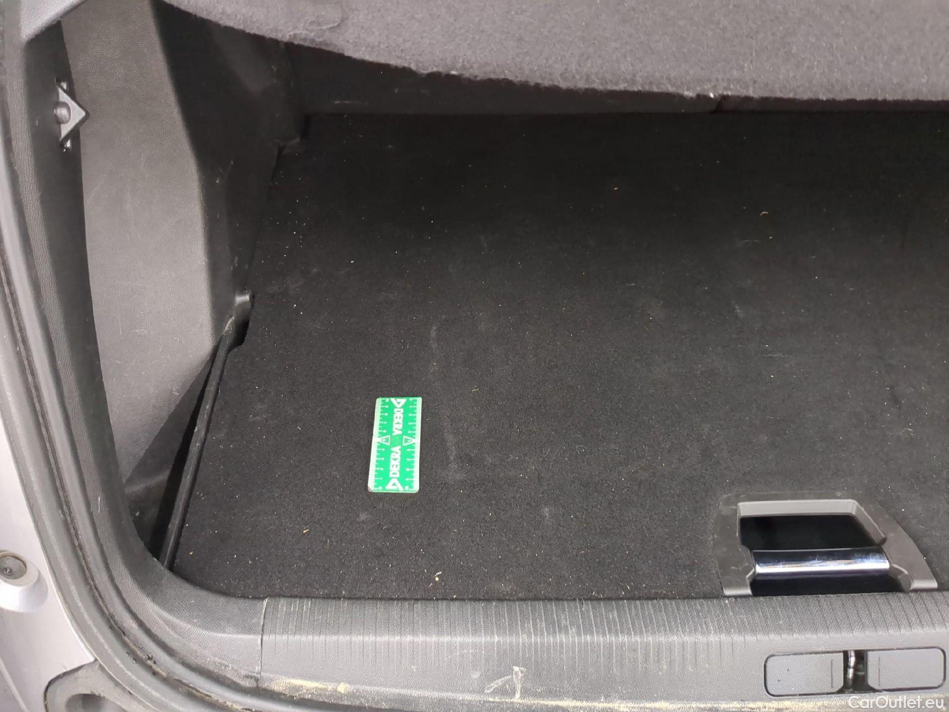  Peugeot  2008  Allure 1.5 HDi 130CV BVA8 E6d / VO RECONDITIONNE - PHOTOS AVANT RECONDITIONNEMENT #4