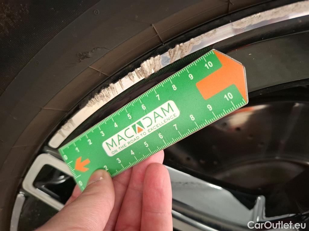  Mercedes  GLA MERCEDES-BENZ  / 2020 / 5P / SUV 1.3  250 e AMG LINE DCT #11