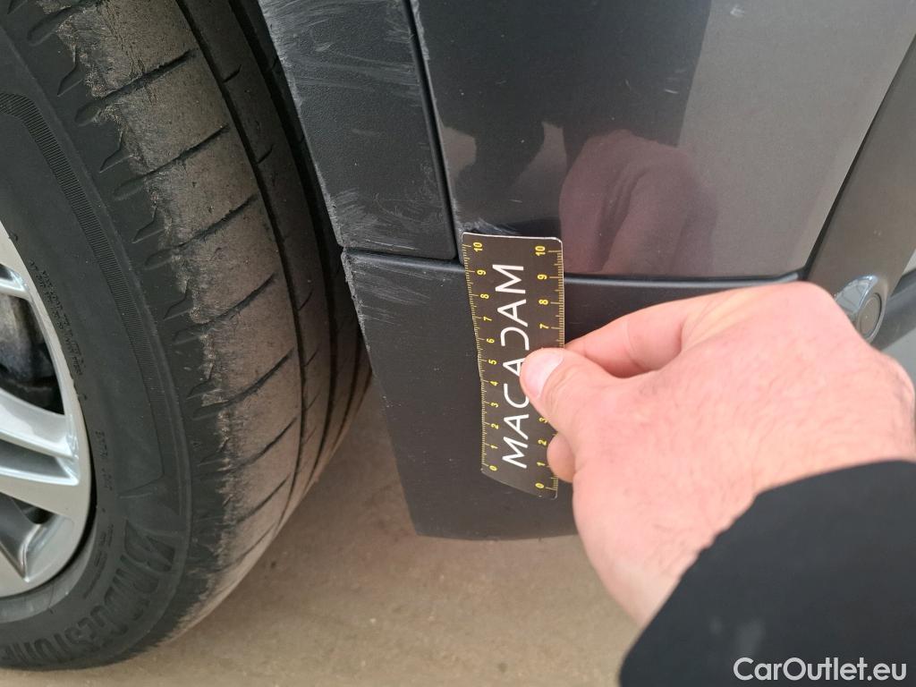  Bmw  X2 Série  sDrive 18d Lounge 2.0 150CV BVA8 E6d #19